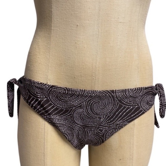 Bitten by Sarah Jessica Parker Other - BITTEN by SARAH JESSICA PARKER SMALL POLKA DOT BIKINI BOTTOM SIZE LARGE
